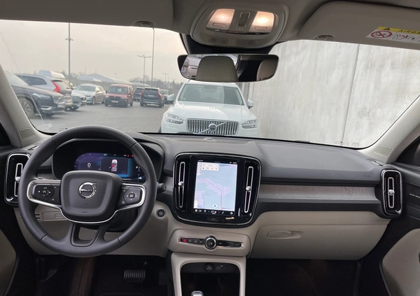 Volvo XC 40 cena 179900 przebieg: 10000, rok produkcji 2023 z Torzym małe 466